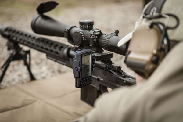 KESTREL HUD FOR 5 SERIES BALL- - ISTICS METERS BLACK W/REMOTE