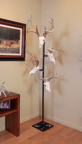 SKULL HOOKER TROPHY TREE W/ 5 - BRACKETS CUSTOMIZABLE DISPLAY